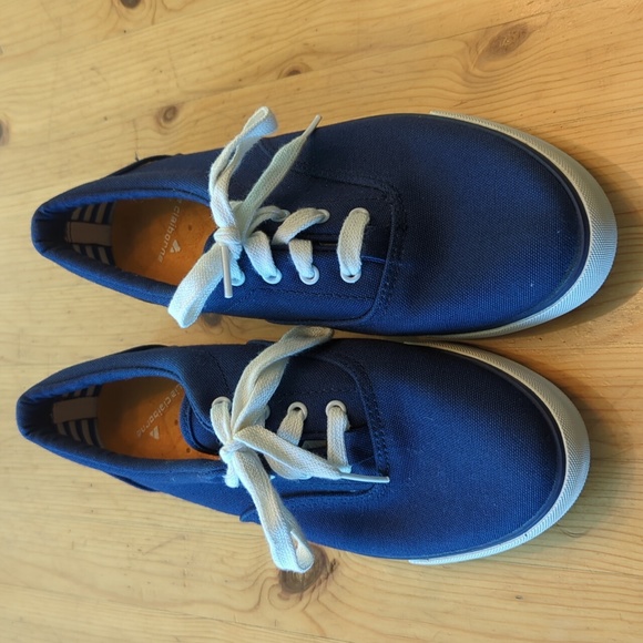 Vintage Brand New Liz Claiborne Sneakers - Picture 2 of 6